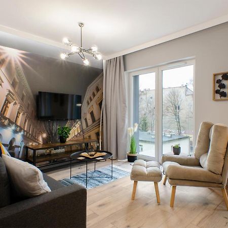 East Side Apartments วูดช์ ภายนอก รูปภาพ
