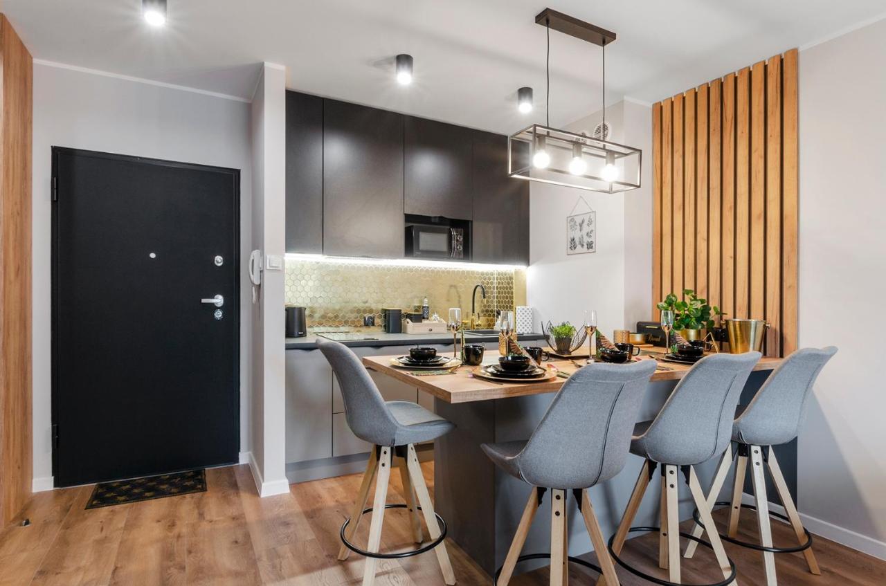 East Side Apartments วูดช์ ภายนอก รูปภาพ