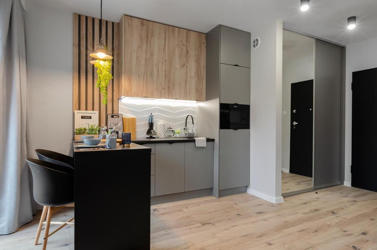 East Side Apartments วูดช์ ภายนอก รูปภาพ